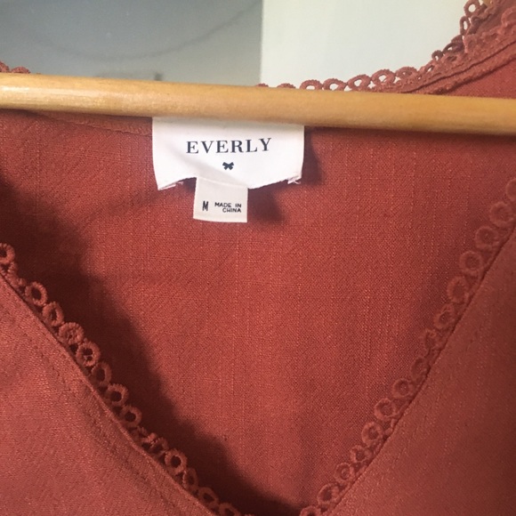 Top - Picture 2 of 2